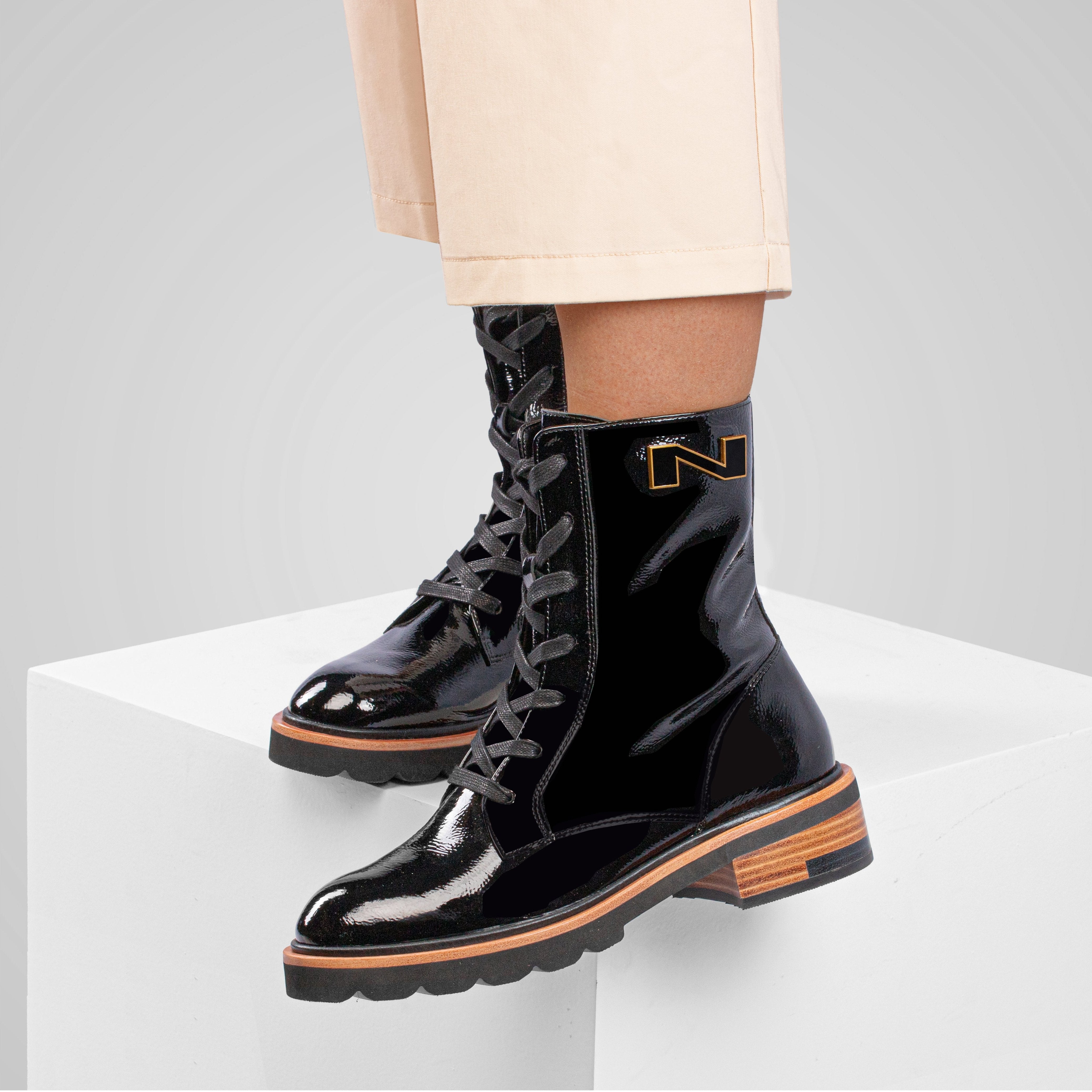 Women black Boots 242-N12-01