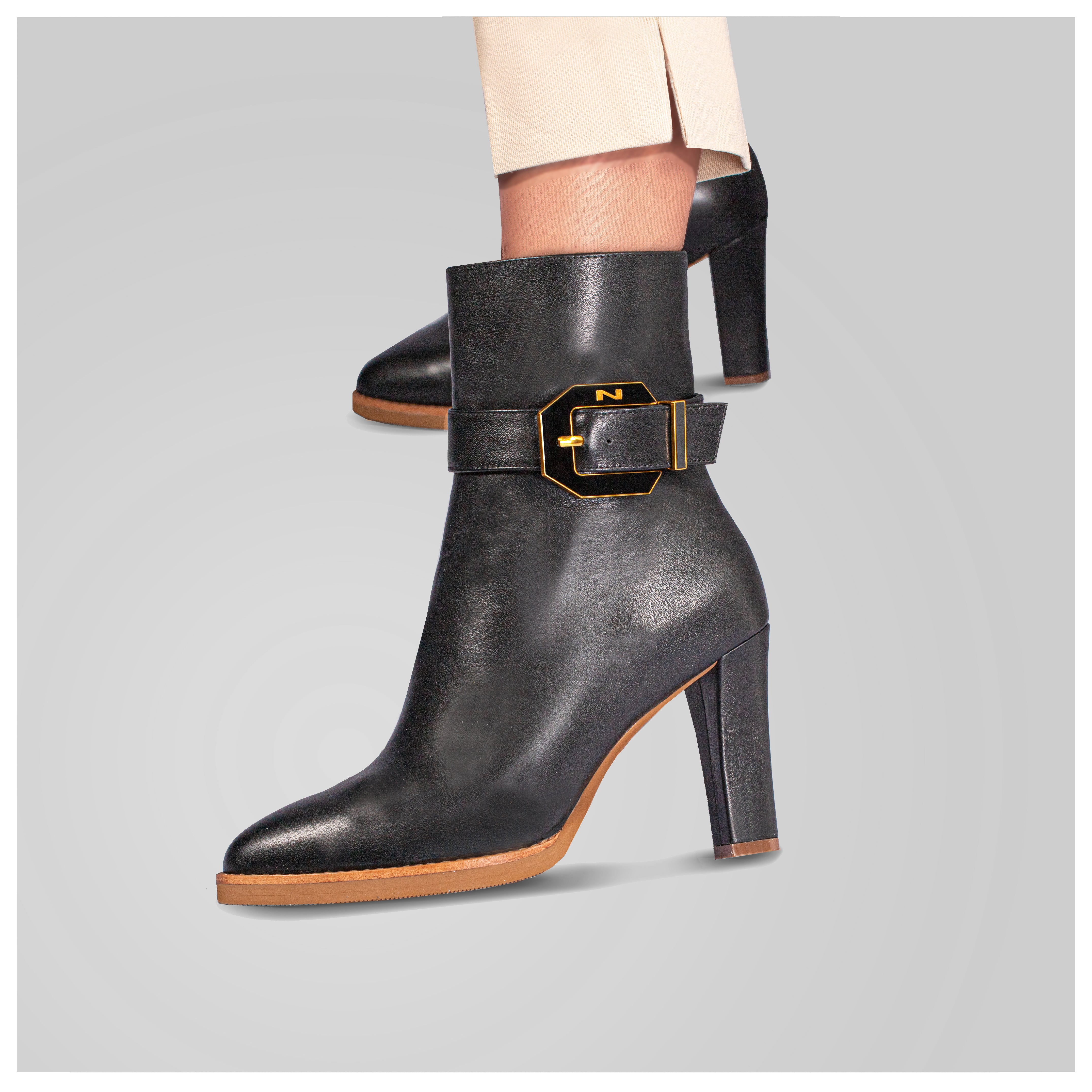 Bottes noires pour femmes 242-N56-03