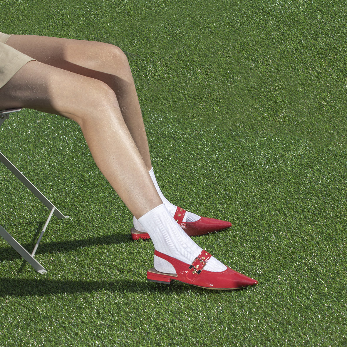 Aila Kern Red