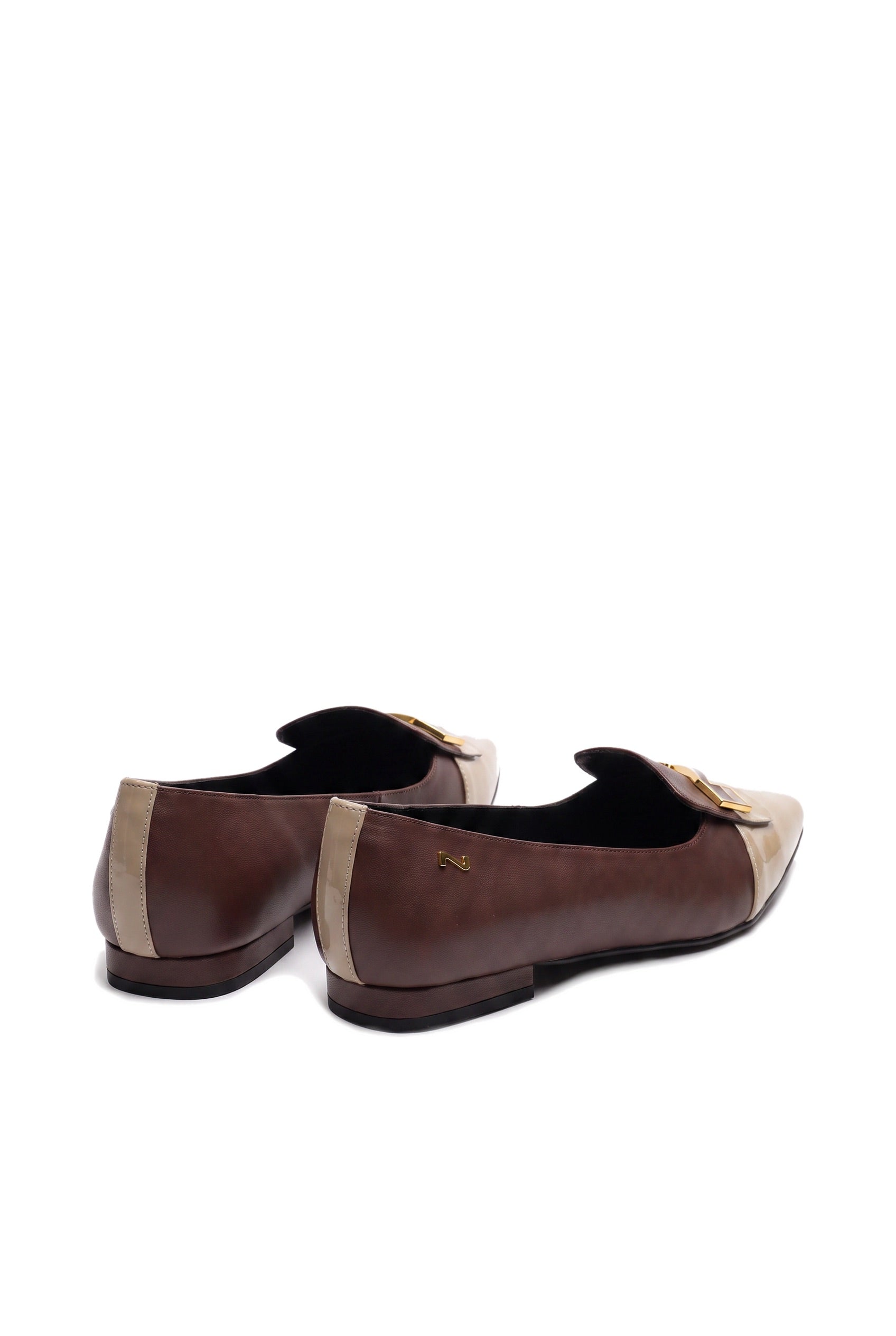 Aila Bray White